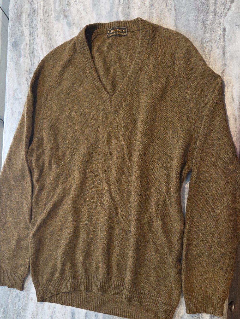 Vintage V-Neck Men's Sweater — Olive Brown